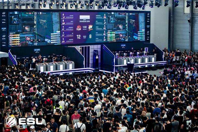 高强度的防 高强度的防